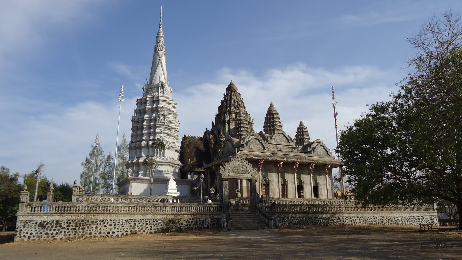 Teuk Chhar Temple